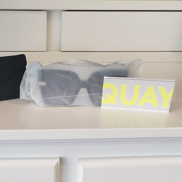 NWT: Quay Australia Notorious Sunglasses- Neutral Tort Frame w/ Smoke Lens - Picture 8 of 10